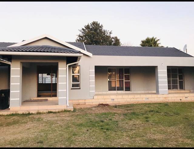 4 BEDROOM HOUSE RENTED IN NORKEM PARK